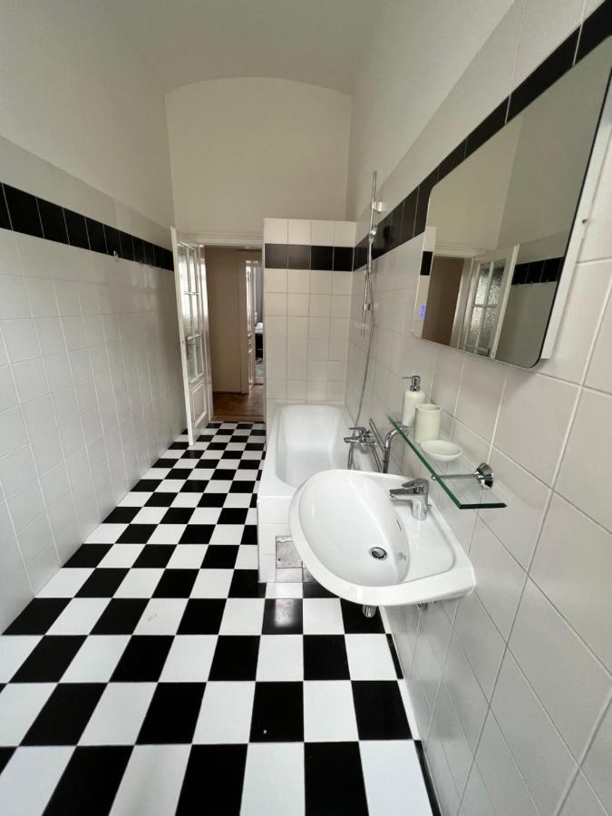Iconic Suite_@o&r Apartment *