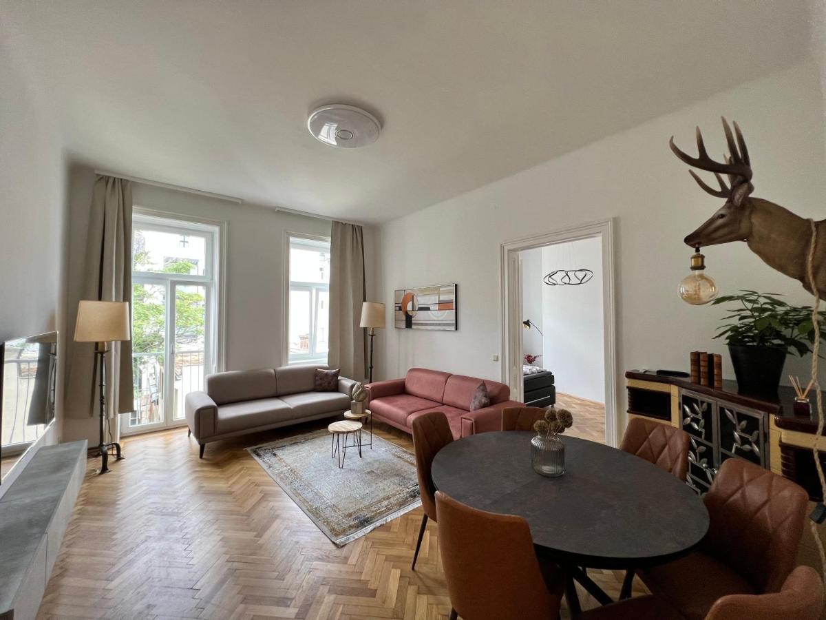 Apartment Iconic Suite_@o&r